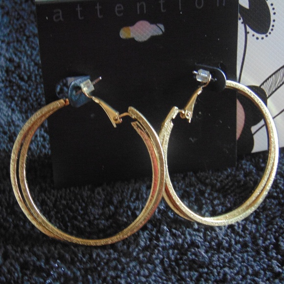 attention Jewelry - ☺ 4 for $15 - NWT Gold Tone Hoop Style Earrings